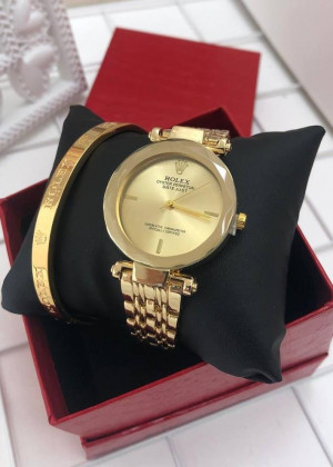Подарочный набор для женщин часы, браслет + коробка 2130074