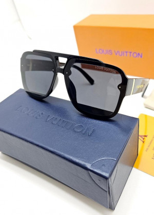 Набор солнцезащитные очки, коробка, чехол + салфетки 2141962